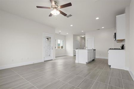 New construction Condo/Apt house 124 Yearling Way, Georgetown, TX 78626 - photo 8 8