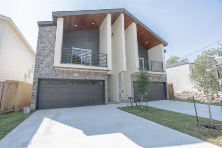 New construction Townhouse house 8119 Venus St Street, Houston, TX 77088 - photo 0