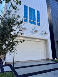 New construction Single-Family house 405 W Saulnier Street, Houston, TX 77019 - photo 3 3