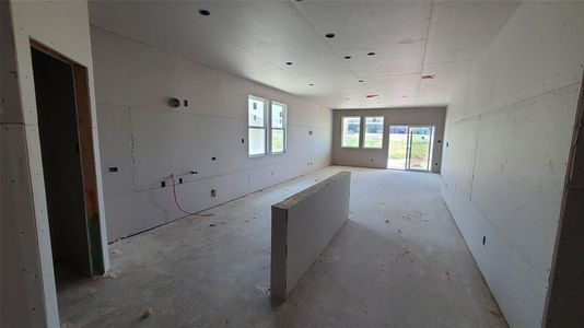 New construction Single-Family house 921 Palo Brea Loop, Hutto, TX 78634 Eleanor Homeplan- photo 3 3