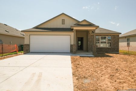 New construction Single-Family house 776 Stonemanor Bay, Seguin, TX 78155 Balboa - C- photo 1 1