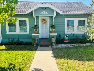 New construction Single-Family house 425 W Ball Street, Weatherford, TX 76086 - photo 0