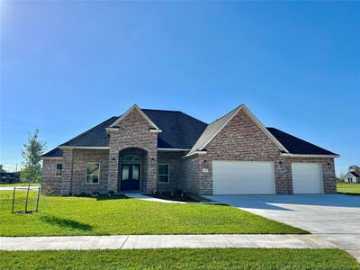 New construction Single-Family house 835 Oak Ridge Drive, Angleton, TX 77515 - photo 0 0