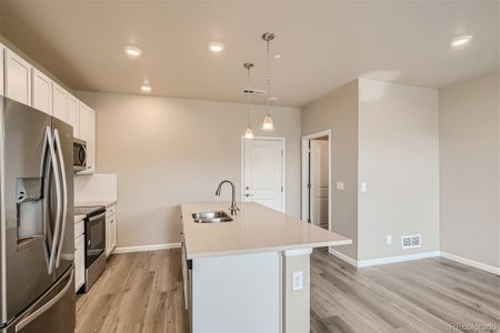 New construction Townhouse house 463 Millwall Circle, Castle Pines, CO 80108 Catalina- photo 8 8