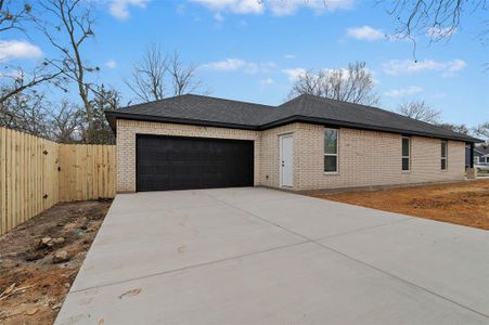 New construction Single-Family house 1412 Jean Street, Gainesville, TX 76240 - photo 2 2