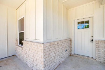 New construction Single-Family house 621 E Wardville Street, Cleburne, TX 76031 - photo