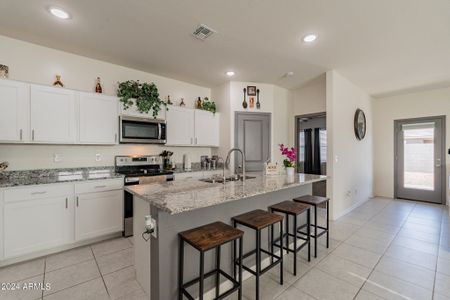 New construction Single-Family house 36131 W Santa Barbara Avenue, Maricopa, AZ 85138 - photo 4 4
