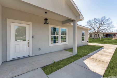 New construction Single-Family house 7050 Lark Haven Lane, San Antonio, TX 78263 - photo 2 2