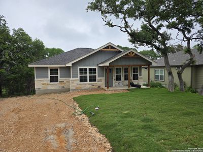 New construction Single-Family house 834 Ledgeview Dr, Canyon Lake, TX 78133 - photo 6 6