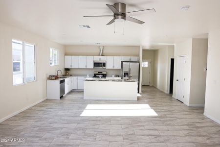 New construction Single-Family house 527 W Mobile Lane, Phoenix, AZ 85041 - photo 42 42