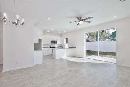 New construction Single-Family house 441 Cierra Oaks Circle, Lady Lake, FL 32159 - photo