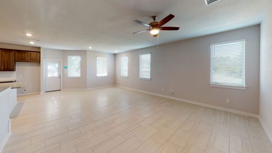 New construction Single-Family house 530 Clearlake Drive, Hutto, TX 78634 Gabrielle- photo 5 5