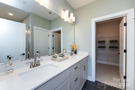 Cotswold by David Weekley Homes in Charlotte - photo 16 16