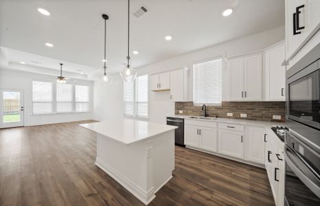 New construction Single-Family house 152 Raleigh Drive, Georgetown, TX 78633 - photo 12 12