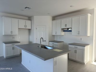 New construction Single-Family house 5508 W Mcneil Street, Laveen, AZ 85339 - photo 7 7