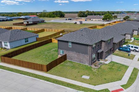 New construction Single-Family house 1218 Benwick Drive, Van Alstyne, TX 75495 - photo 3 3