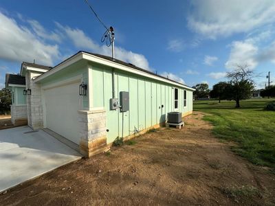 New construction Single-Family house 215 Rosehill St, Granite Shoals, TX 78654 - photo 18 18