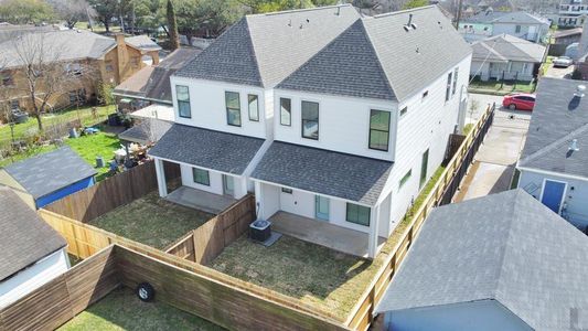 New construction Single-Family house 5043 Jefferson Street, Unit A, Houston, TX 77023 - photo 30 30
