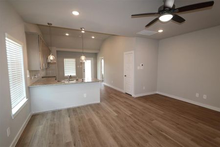 New construction Single-Family house 17532 Grand Fir Lane, New Caney, TX 77357 Larkspur- photo 16 16