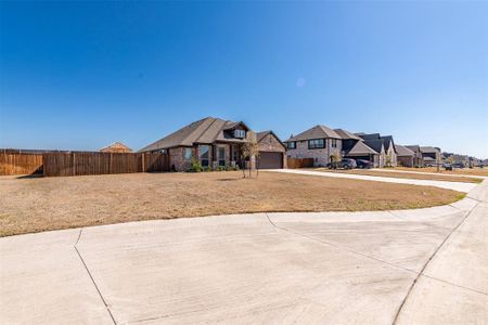 New construction Single-Family house 12616 Panther Creek Drive, Godley, TX 76044 - photo 3 3