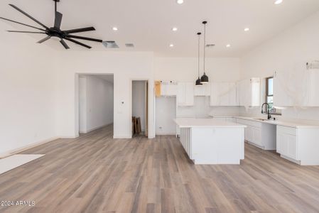 New construction Single-Family house 31730 N 169Th Avenue, Surprise, AZ 85387 - photo 6 6