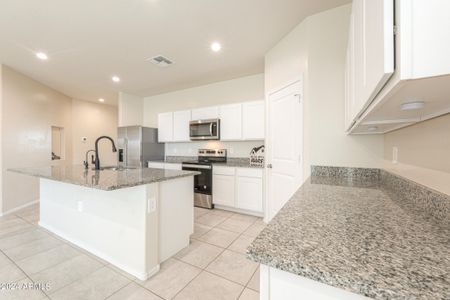New construction Single-Family house 36043 W San Alvarez Avenue, Maricopa, AZ 85138 - photo 9 9