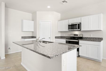 New construction Single-Family house 17900 N Salerno Drive, Maricopa, AZ 85138 - photo 3 3