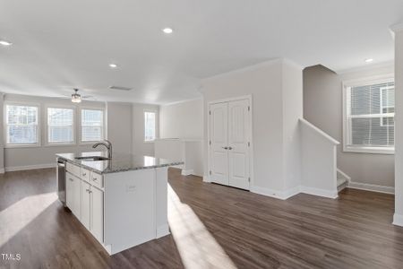 New construction Townhouse house 6906 Woodland Stream Place, Raleigh, NC 27616 - photo 6 6