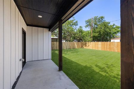 New construction Single-Family house 818 Pecos River Drive, Granbury, TX 76048 - photo 3 3