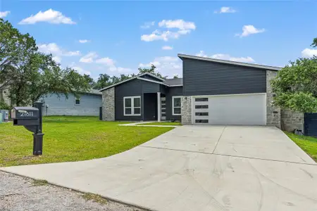 New construction Single-Family house 21811 Oxford Dr, Lago Vista, TX 78645 The Texan- photo 27 27