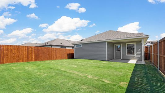 New construction Single-Family house 138 Sandstone Circle, Granbury, TX 76048 - photo 76 76