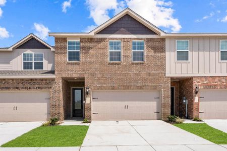 New construction Townhouse house 742 Carson Lane, Pilot Point, TX 76258 - photo 0