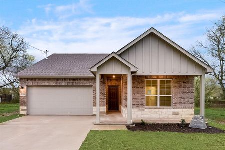 New construction Single-Family house 3004 Gillespie Street, Greenville, TX 75401 Basswood- photo