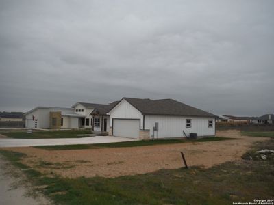 New construction Single-Family house 202 Colonial Lane, La Vernia, TX 78121 - photo 4 4