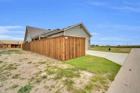 New construction Single-Family house 313 Garrett Way, Midlothian, TX 76065 - photo 38 38