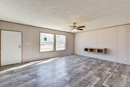 New construction Single-Family house 407 County Road 4010, Dayton, TX 77535 - photo 13 13