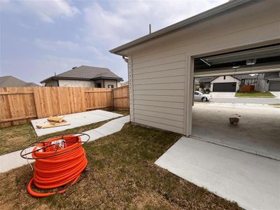 New construction Single-Family house 179 Blackwell Ln, Kyle, TX 78640 - photo 9 9