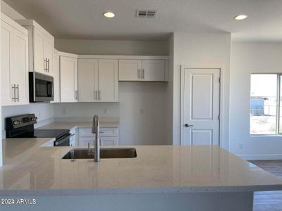 New construction Single-Family house 8584 W Ginger Trail, Casa Grande, AZ 85194 - photo 4 4