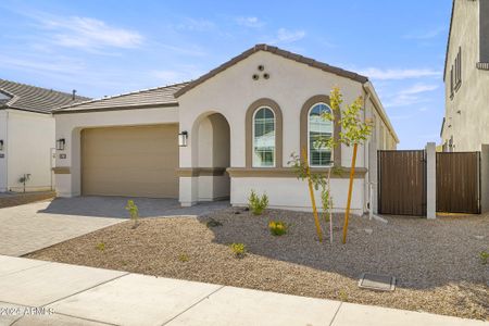 New construction Single-Family house 1741 E Questa Drive, Phoenix, AZ 85024 Dove- photo 0