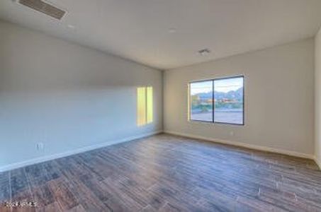 New construction Single-Family house 14001 W Beverly Road, Goodyear, AZ 85338 - photo 18 18