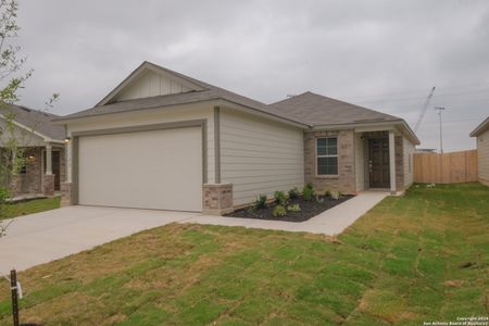 New construction Single-Family house 1315 Moby Drive, New Braunfels, TX 78130 - photo 3 3
