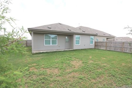 New construction Single-Family house 4402 Revetment Way, San Antonio, TX 78223 - photo 3 3