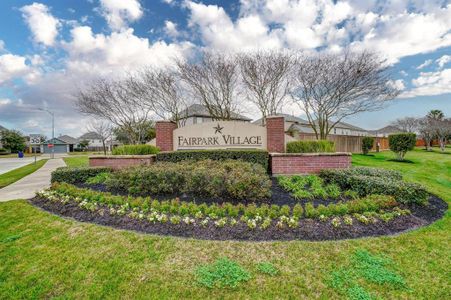 The Fairpark Village neighborhood is located off Hwy 59/69 at the Hwy 36 exit in Rosenberg. Nestled in burgeoning Fort Bend County, Fairpark Village offers easy access to the Houston metroplex via Interstate 59, Grand Parkway and Hwy 6.