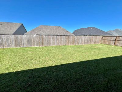 New construction Single-Family house 4 Gemstone Court, Angleton, TX 77515 - photo 24 24