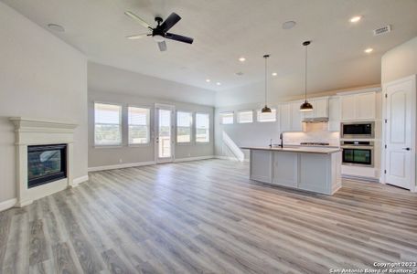 New construction Single-Family house 1591 Seekat Drive, New Braunfels, TX 78132 Premier Series - Palm- photo 18 18