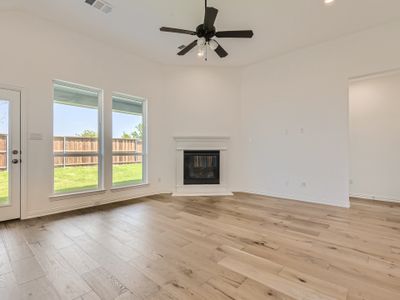 New construction Single-Family house 121 Shoreview Drive, Rhome, TX 76078 - photo 11 11