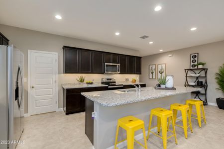 New construction Single-Family house 2421 W Sable Avenue, Apache Junction, AZ 85120 - photo 8