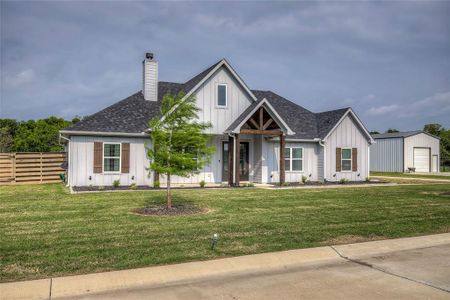 New construction Single-Family house 3460 Meadow View Lane, Greenville, TX 75402 - photo 1 1