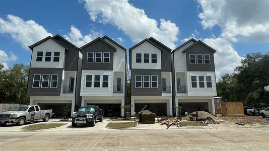 New construction Single-Family house 3421 Yellowstone Boulevard, Houston, TX 77008 - photo 0