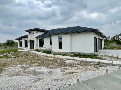 New construction Single-Family house 333 Spicewood Trails Dr, Spicewood, TX 78669 - photo